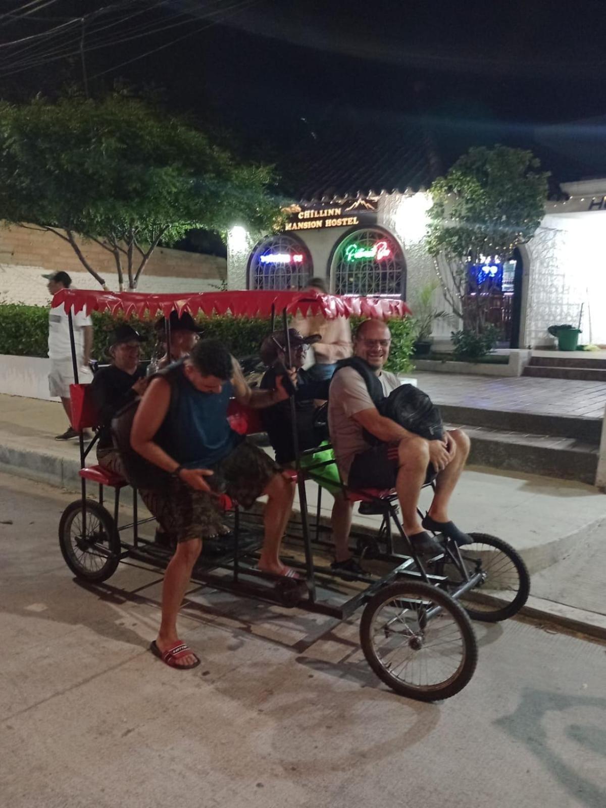 The Chill In Mansion Hostel Santa Marta Экстерьер фото