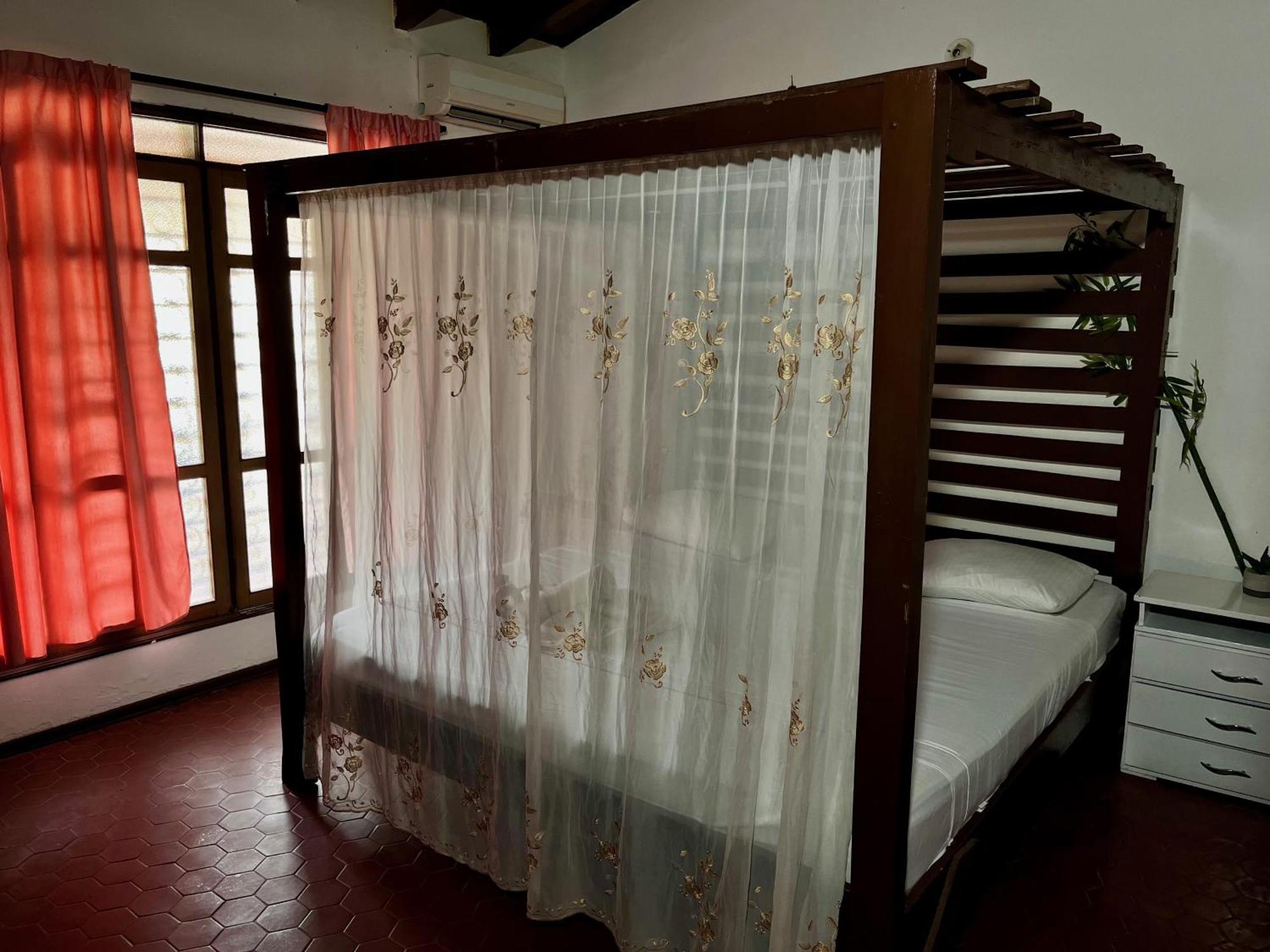 The Chill In Mansion Hostel Santa Marta Экстерьер фото